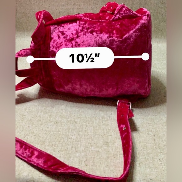 🎀Fuchsia backpack,velvet fabric. It is used, its condition is excellent.🎀#FORP - Picture 17 of 17